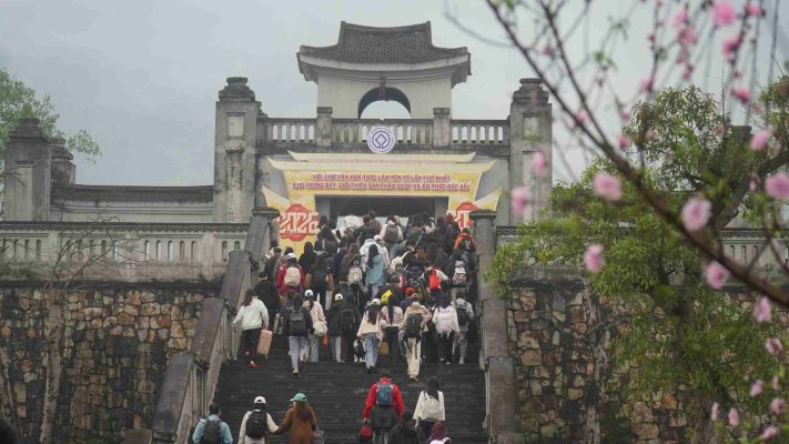 Cổng khu di tích Yên Tử 