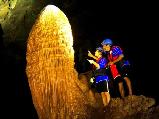 Không gian bên trong Động Phong Nha