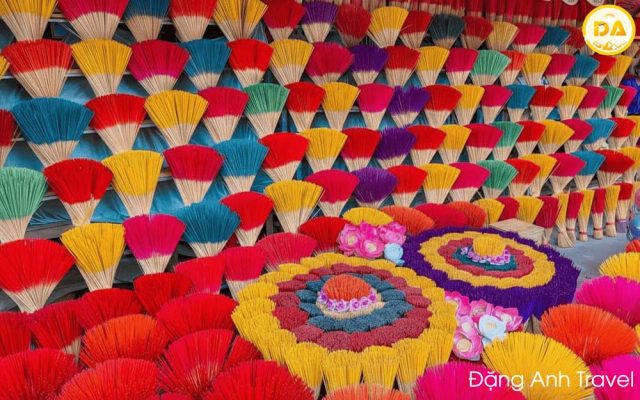 Sắc màu rực rỡ tại lang hương Xuân Thủy